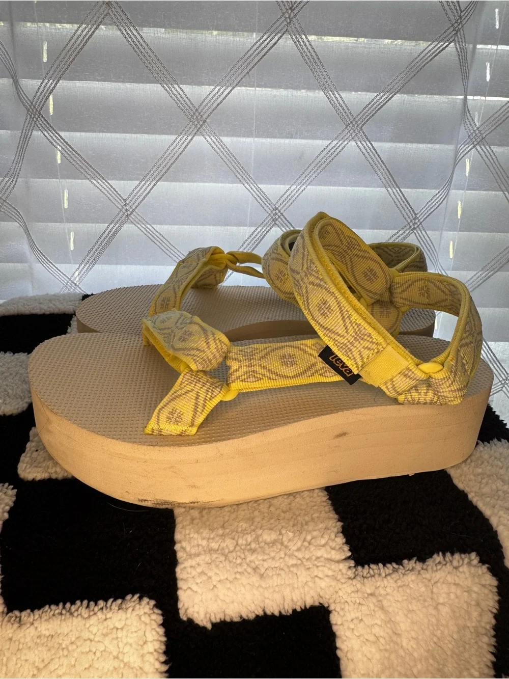 Teva Universal Platform Sandals Yellow Geometric Strap Women’s Size 8